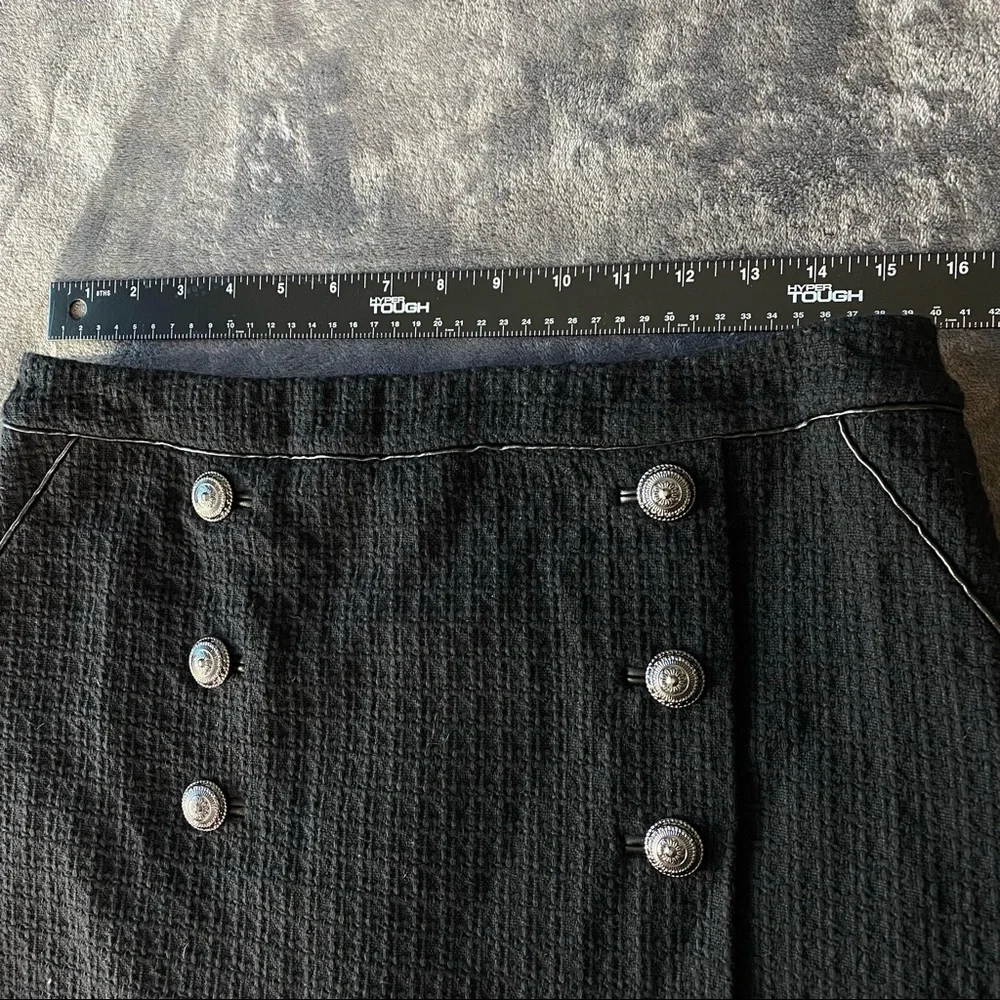 White House Black Market Black Large Button Tweed and faux leather Skirt size 8 - Picture 9 of 12